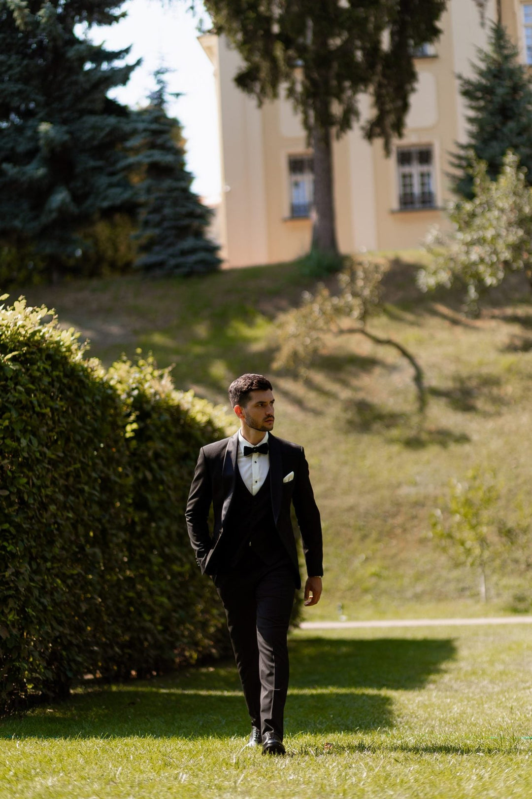 Fashion 3 Pieces Mens Suit Flat Shawl Lapel Tuxedos (Blazer+vest+Pants) mens event wear