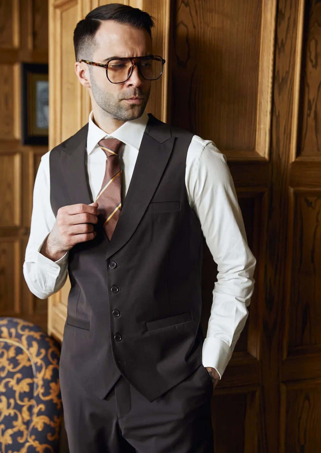 Fashion Men's 3 Pieces Flat Peak Lapel Tuxedos For Party (Blazer+vest+Pants) mens event wear