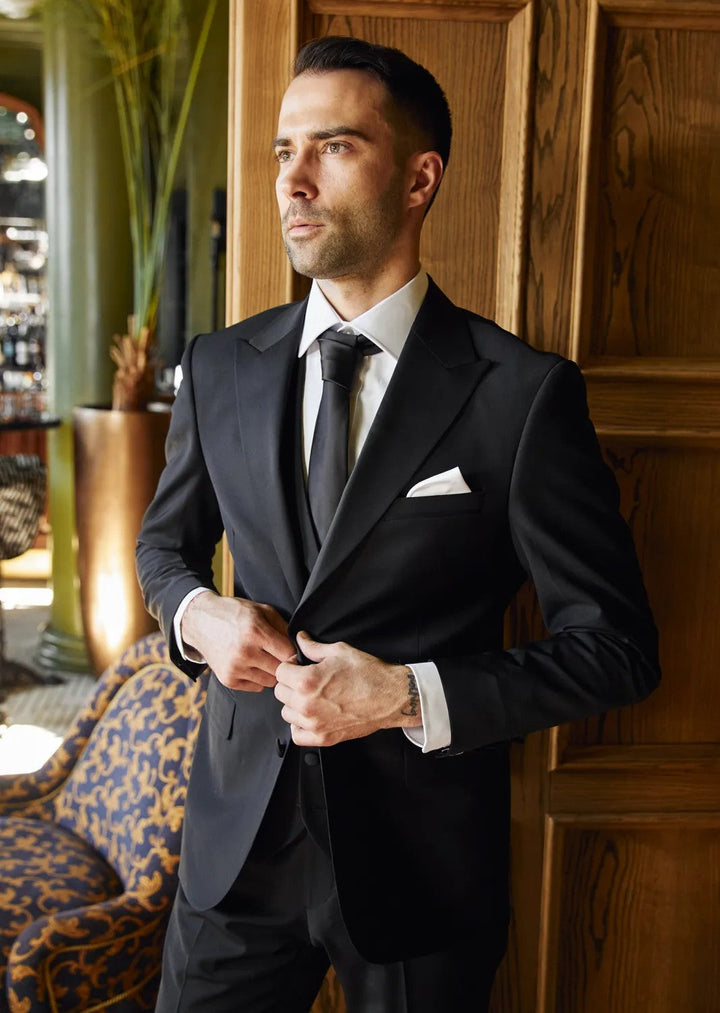 Fashion Men's 3 Pieces Flat Peak Lapel Tuxedos For Party (Blazer+vest+Pants) mens event wear