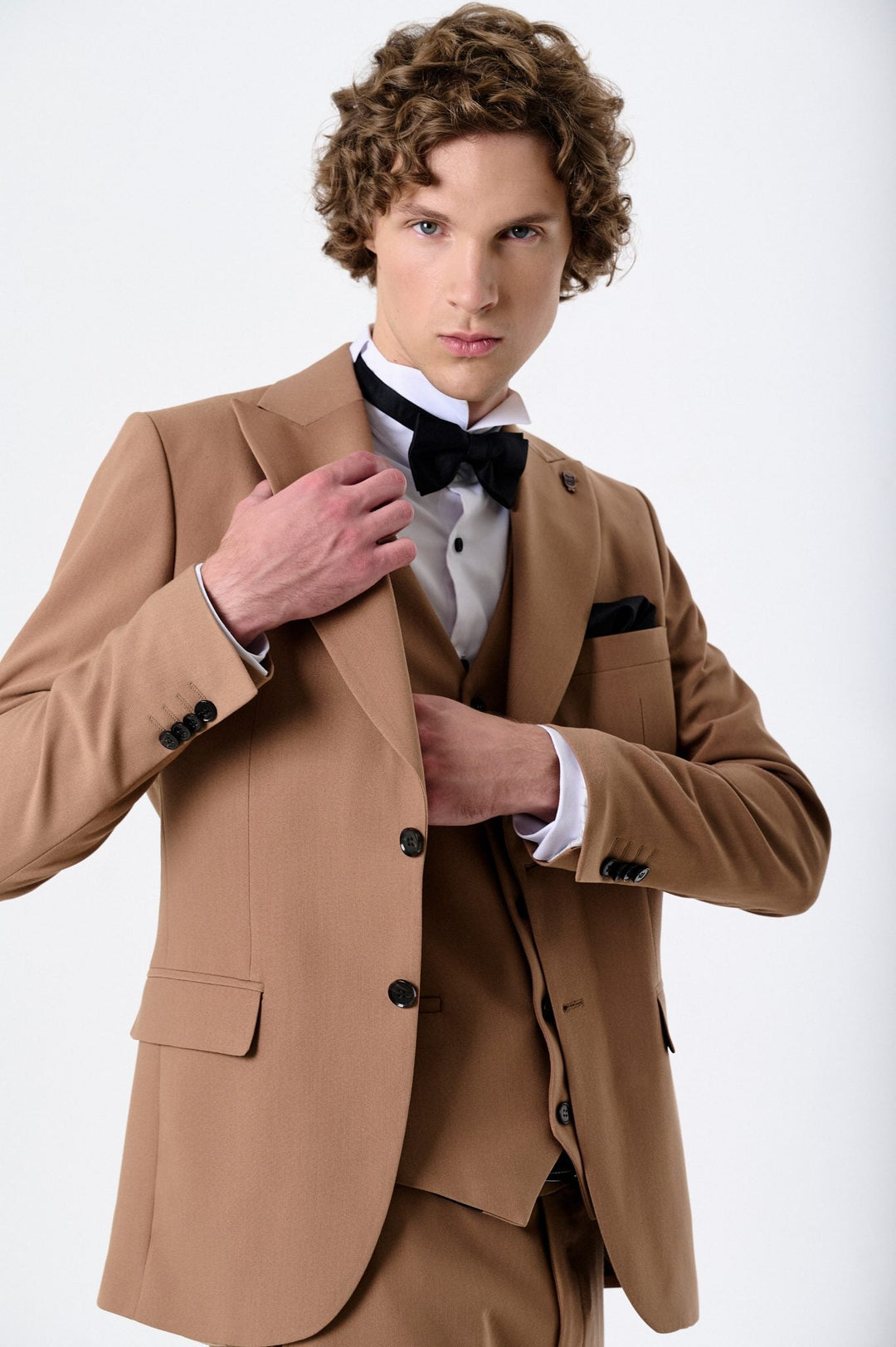 Fashion Men's 3 Pieces Flat Peak Lapel Tuxedos For Party (Blazer+vest+Pants) mens event wear