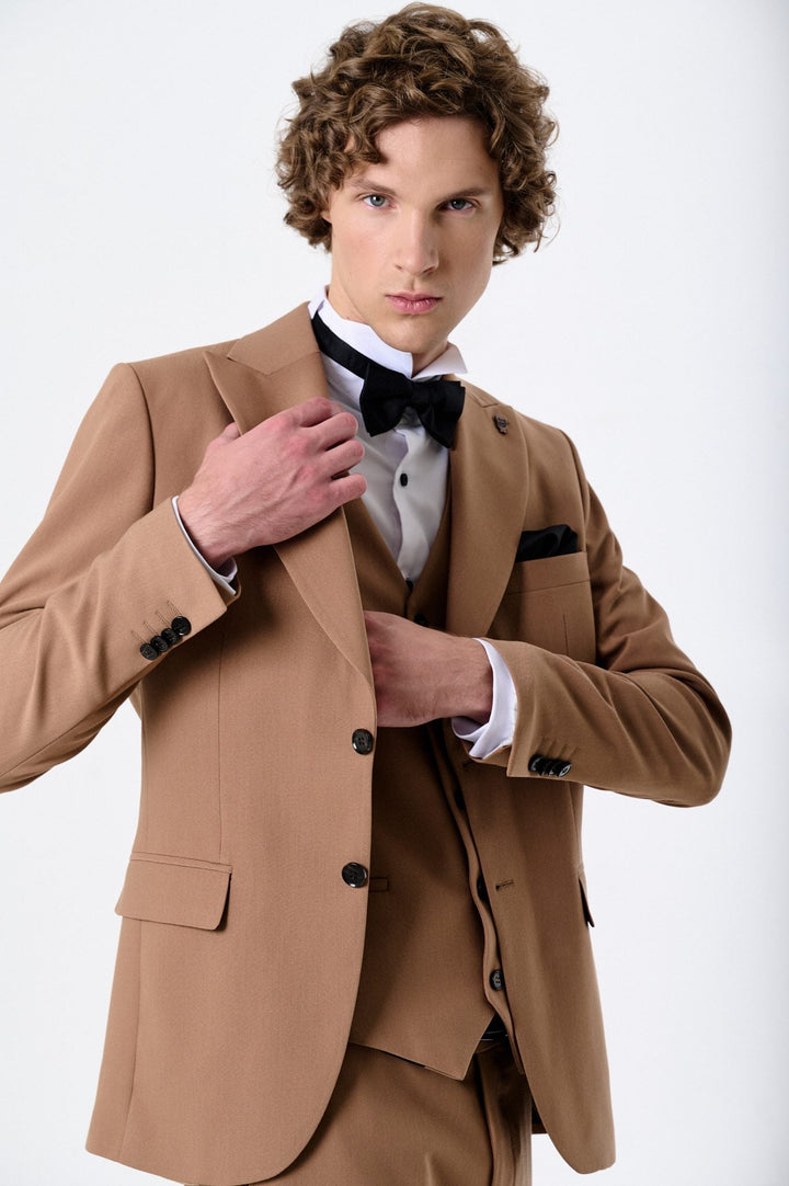 Fashion Men's 3 Pieces Flat Peak Lapel Tuxedos For Party (Blazer+vest+Pants) mens event wear