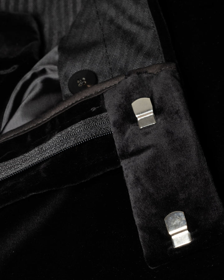 Fashionable Men's 2-piece Suit Velvet Peak Lapel Wedding Suit (Blazer+Pants) mens event wear