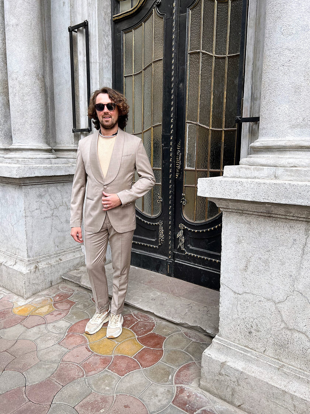 Fashionable Men's 2-piece Suit Velvet Shawl Lapel Wedding Suit (Blazer+Pants) mens event wear