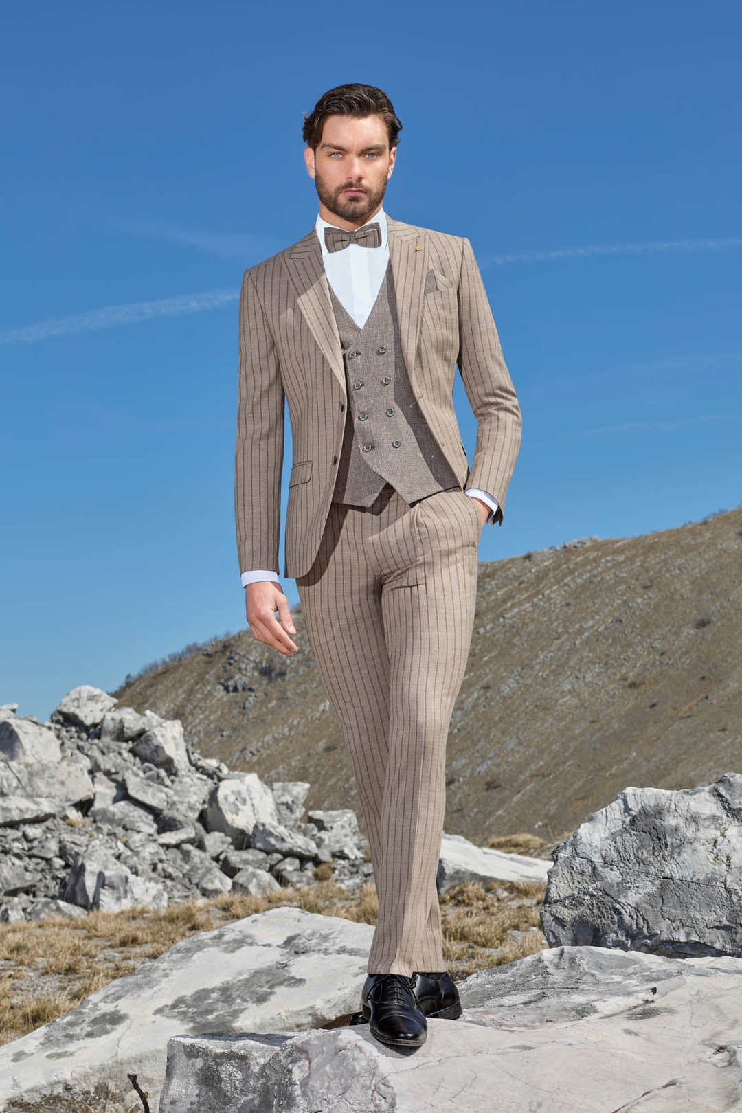 Formal Men's 3 Pieces Mens Suit Notch Lapel Striped Tuxedos (Blazer+Vest+Pants) mens event wear