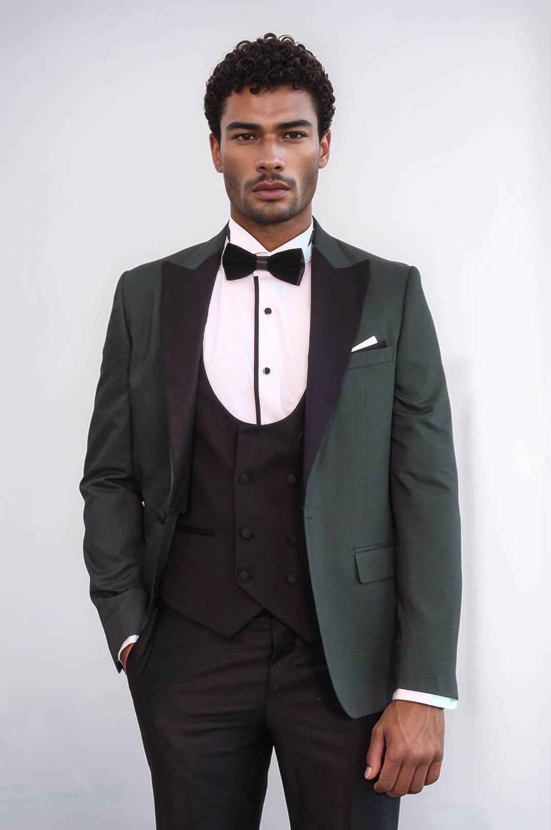 Formal Men's Suits Slim Fit 3 Pieces Peak Lapel Tuxedos (Blazer+Vest+ Pant) mens event wear