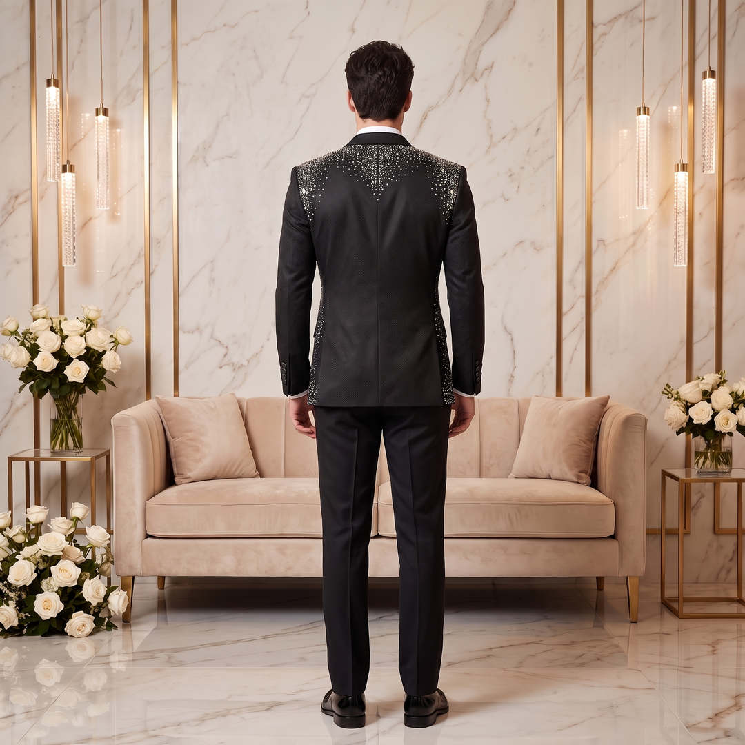 Fashion Black And Diamond Peak Lapel 3 Pieces Men Suit