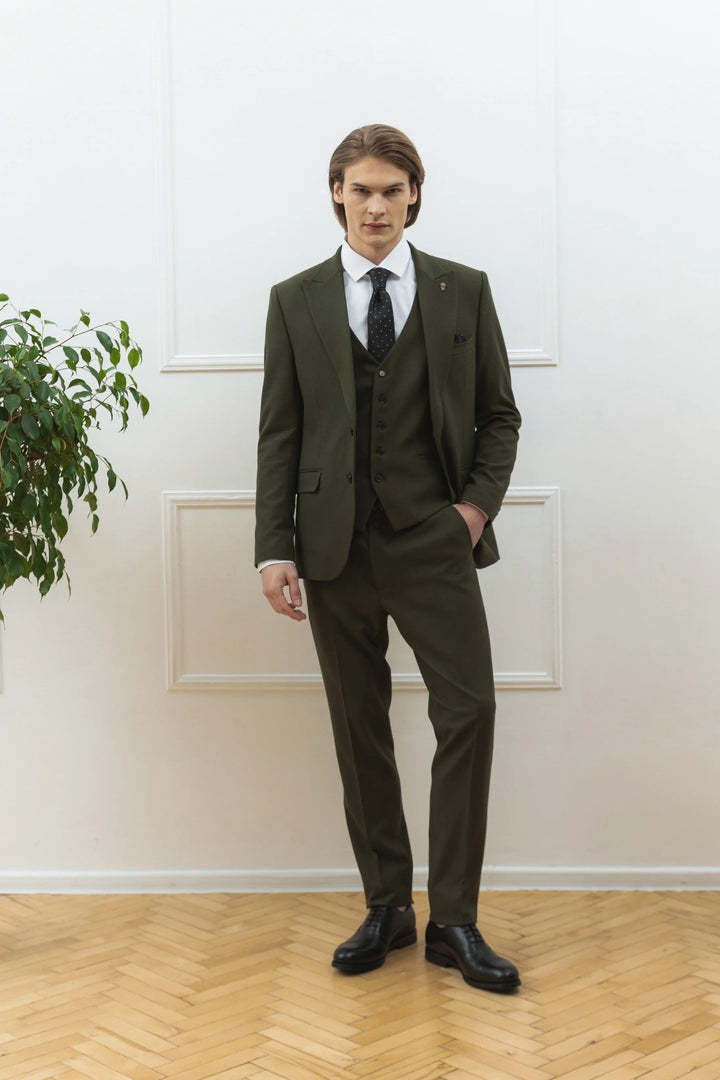 Fashion Men's 3 Pieces Flat Peak Lapel Tuxedos For Party (Blazer+vest+Pants) mens event wear