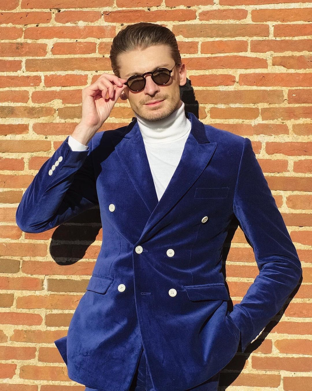 Fashionable Men's 2-piece Suit Velvet Peak Lapel Wedding Suit (Blazer+Pants) mens event wear