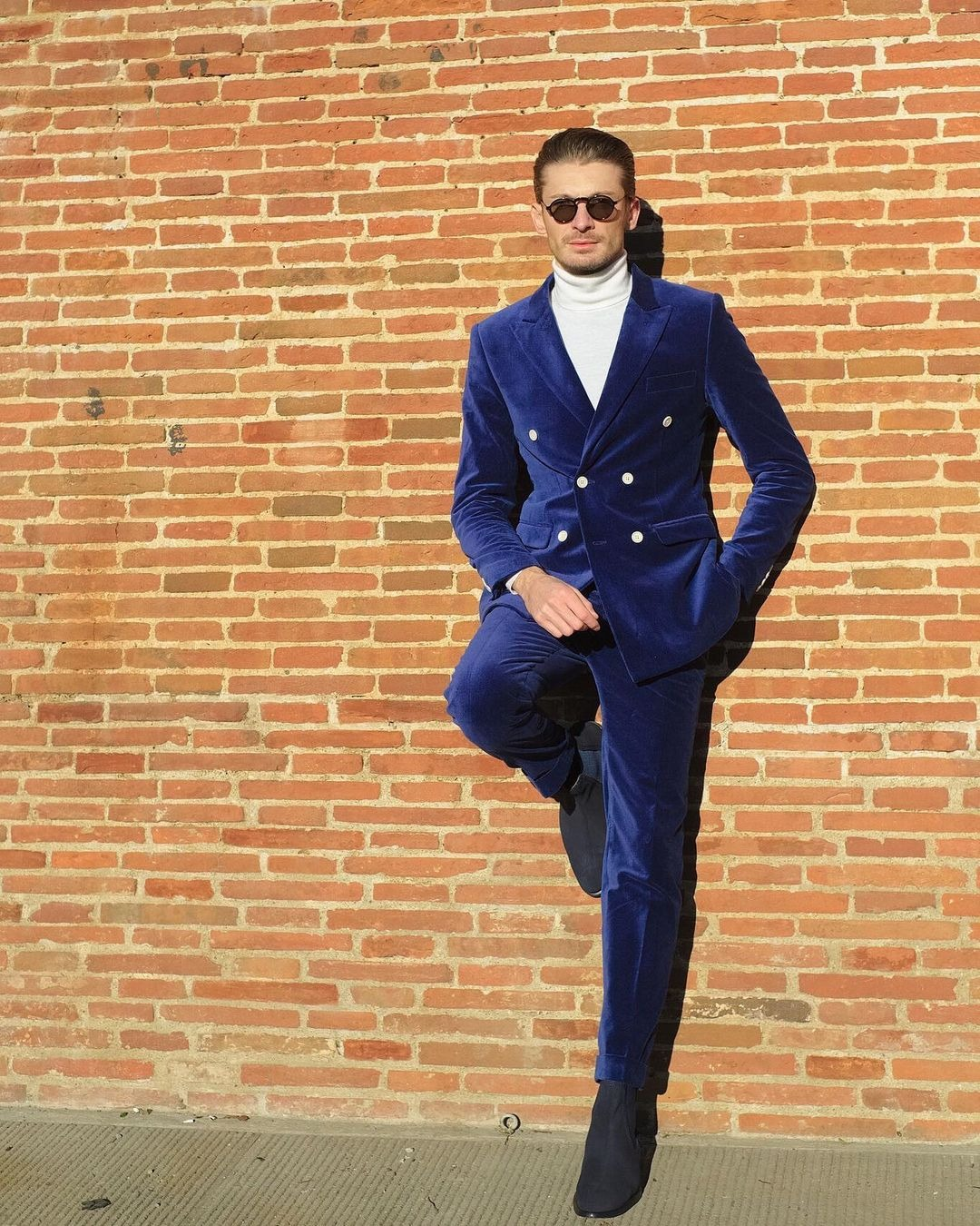 Fashionable Men's 2-piece Suit Velvet Peak Lapel Wedding Suit (Blazer+Pants) mens event wear