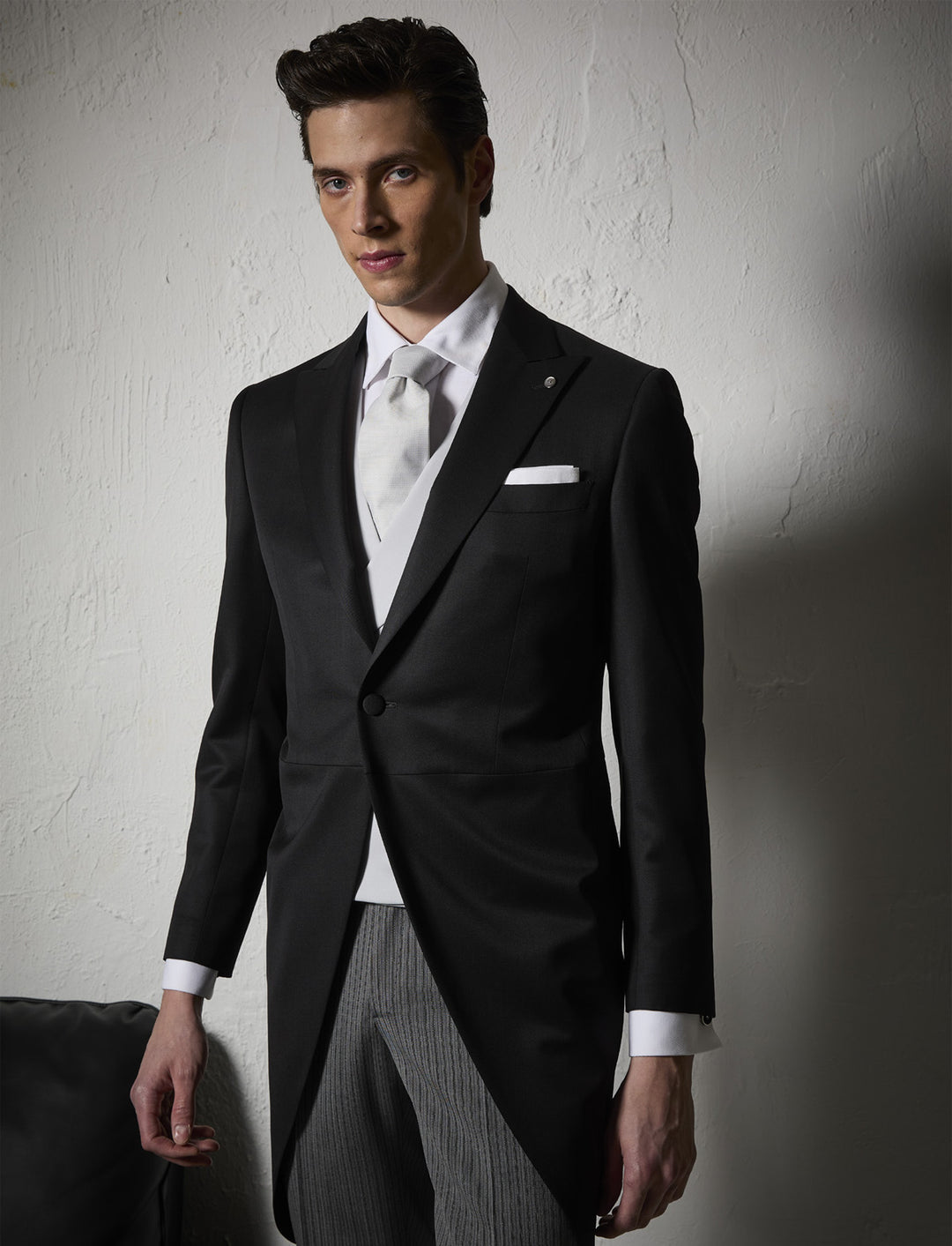 Menseventwear Fashion Men's Slim Fit Long tuxedo Peak Lapel Blazer mens event wear